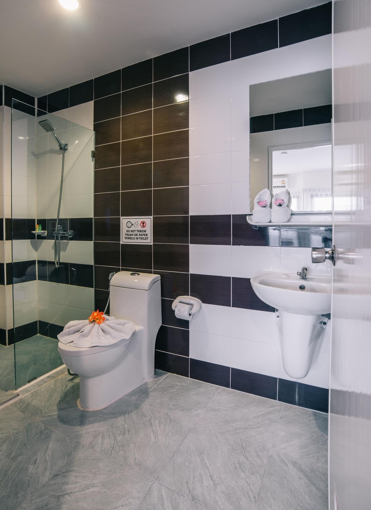 Studio Patong By Icheck Inn Phuket Extérieur photo