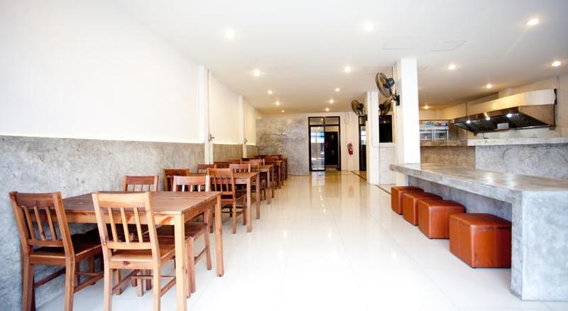 Studio Patong By Icheck Inn Phuket Extérieur photo