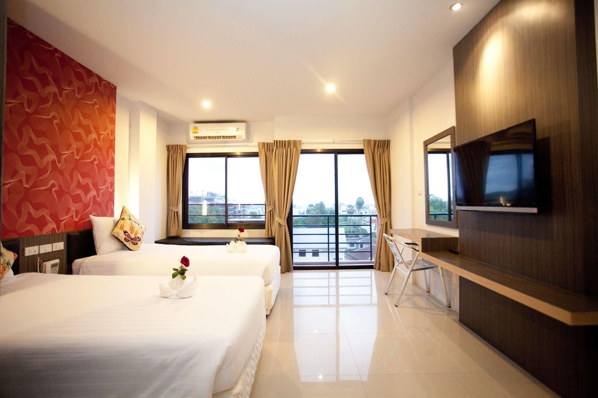 Studio Patong By Icheck Inn Phuket Extérieur photo